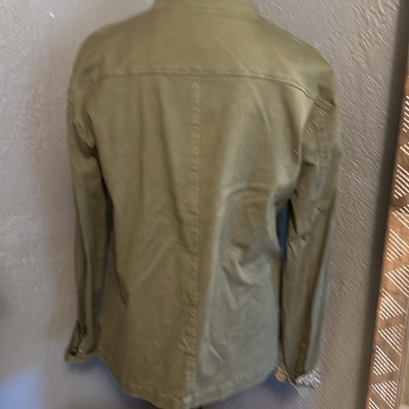 EVEREVE | Peyton Jensen Utility Jacket w/ Leopard Lining - Picture 7 of 8